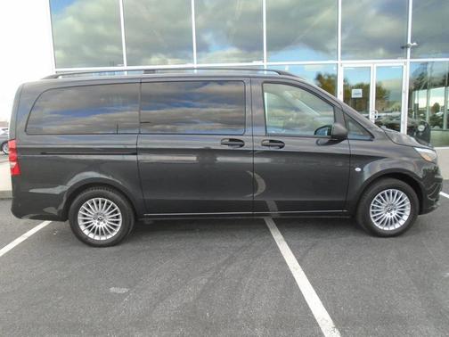 2023 Mercedes-Benz Metris Base