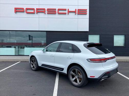 2024 Porsche Macan Base