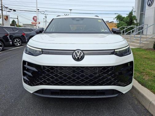 2025 Volkswagen Tiguan 2.0T SE R-Line Black 4MOTION