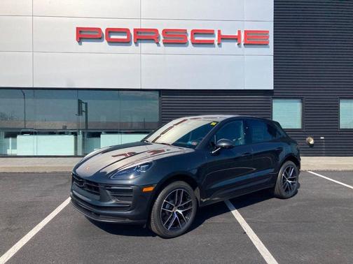 2024 Porsche Macan Base (PDK)
