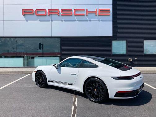 2023 Porsche 911 Carrera