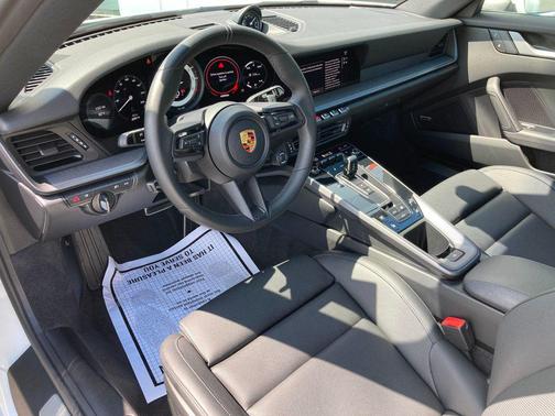 2023 Porsche 911 Carrera