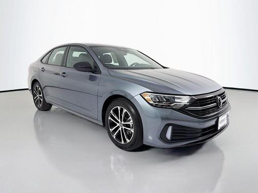 Platinum Gray Metallic 2024 Volkswagen Jetta 1.5T Sport