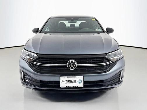 Platinum Gray Metallic 2024 Volkswagen Jetta 1.5T Sport