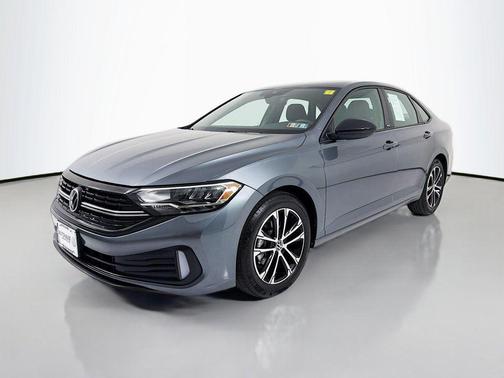 Platinum Gray Metallic 2024 Volkswagen Jetta 1.5T Sport