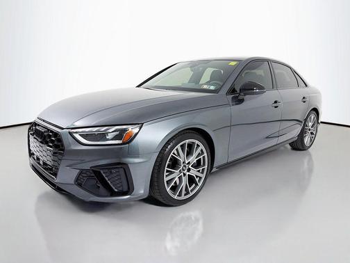 Daytona Gray Pearl Effect 2023 Audi S4 Premium Plus TFSI quattro Tiptronic