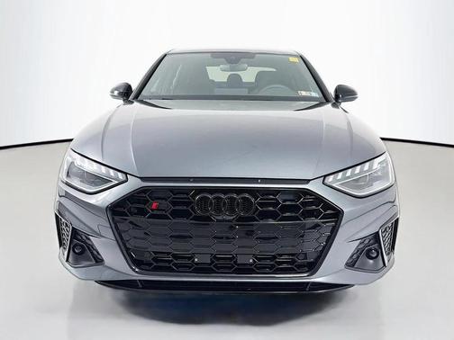 Daytona Gray Pearl Effect 2023 Audi S4 Premium Plus TFSI quattro Tiptronic