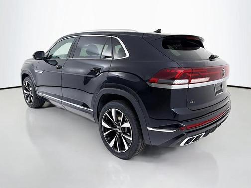 deep black pearl 2026 Volkswagen Atlas Cross Sport 2.0T SEL Premium