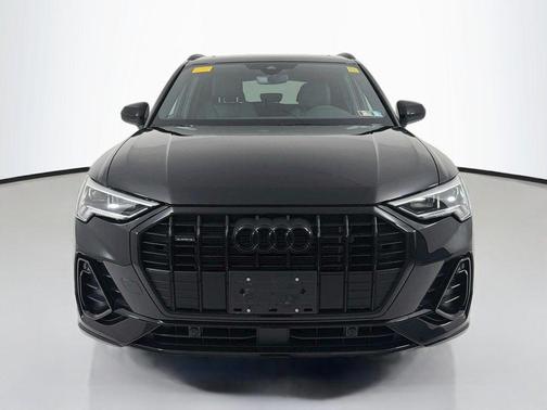 Mythos Black Metallic 2023 Audi Q3 Premium 45 TFSI S line quattro Tiptronic