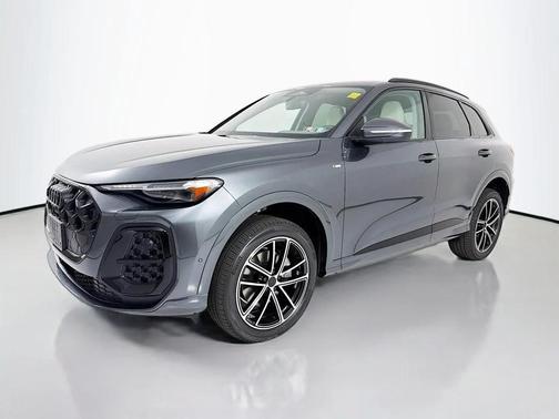 Daytona Gray Metallic 2026 Audi Q5 Premium Plus TFSI quattro S tronic