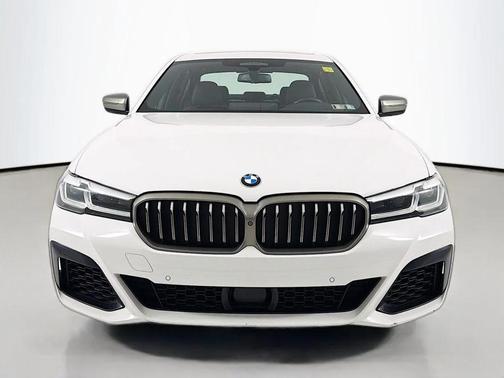 Alpine White 2021 BMW M550 i Xdrive