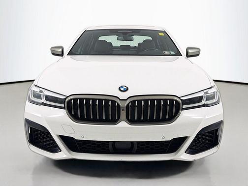 Alpine White 2021 BMW M550 i Xdrive