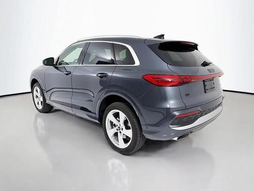 Tambora Gray Metallic 2025 Audi Q5 Premium Plus TFSI quattro S tronic