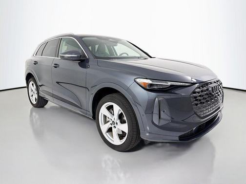 Tambora Gray Metallic 2025 Audi Q5 Premium Plus TFSI quattro S tronic