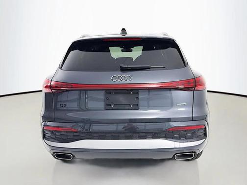 Tambora Gray Metallic 2025 Audi Q5 Premium Plus TFSI quattro S tronic