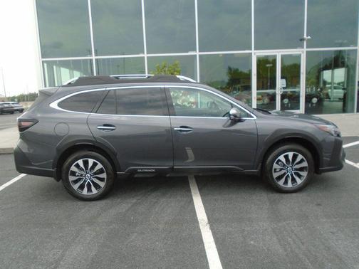 2025 Subaru Outback Touring XT