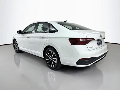 Pure White 2023 Volkswagen Jetta 1.5T Sport