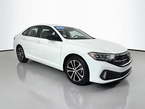 Pure White 2023 Volkswagen Jetta 1.5T Sport