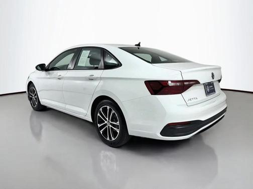 Pure White 2023 Volkswagen Jetta 1.5T Sport