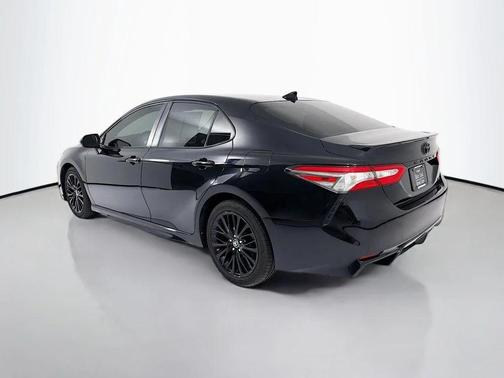 Midnight Black Metallic 2019 Toyota Camry SE