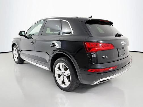 Brilliant Black 2019 Audi Q5 2.0T Premium Plus