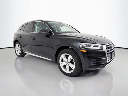 Brilliant Black 2019 Audi Q5 2.0T Premium Plus