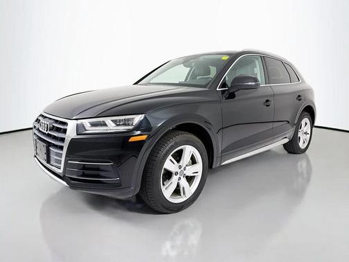 Brilliant Black 2019 Audi Q5 2.0T Premium Plus