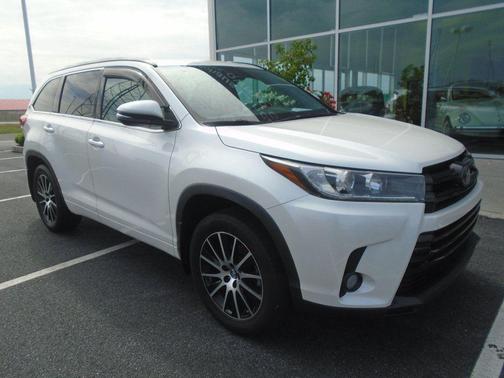 2018 Toyota Highlander SE