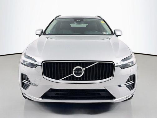 Silver Dawn Metallic 2023 Volvo XC60 B5 Core
