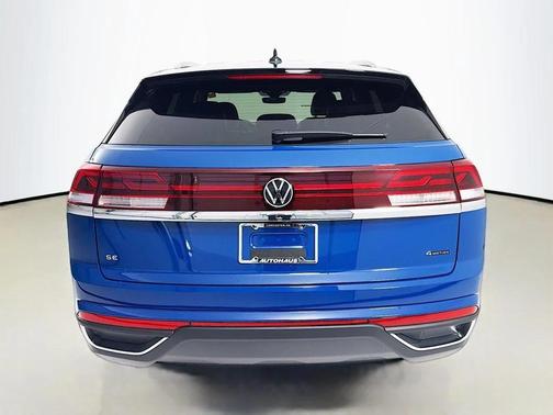 Mountain Lake Blue Metallic 2026 Volkswagen Atlas Cross Sport 2.0T SE