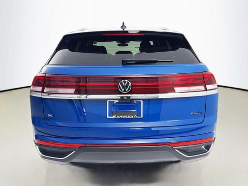 Mountain Lake Blue Metallic 2026 Volkswagen Atlas Cross Sport 2.0T SE