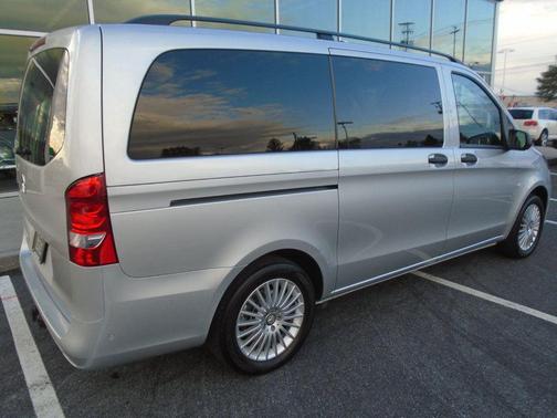 2018 Mercedes-Benz Metris Base