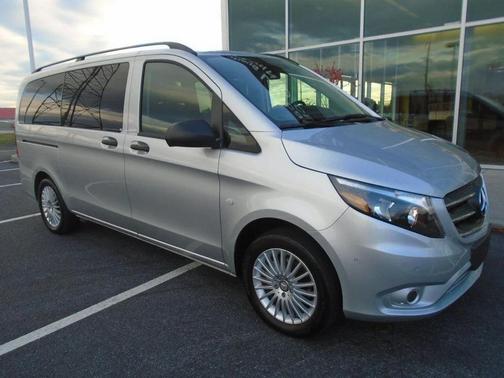 2018 Mercedes-Benz Metris Base