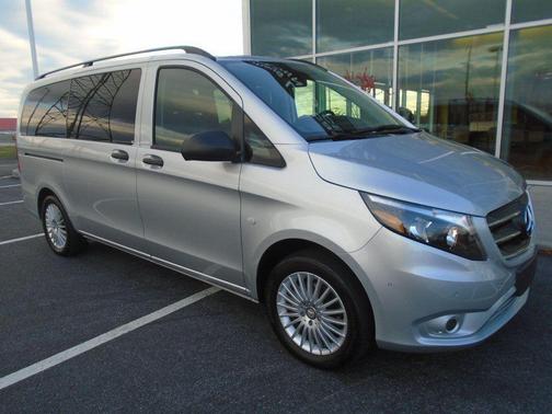 2018 Mercedes-Benz Metris Base