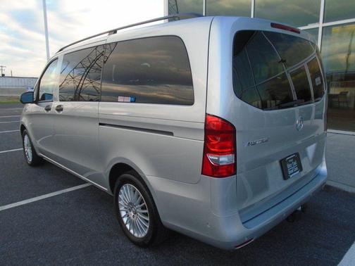 2018 Mercedes-Benz Metris Base