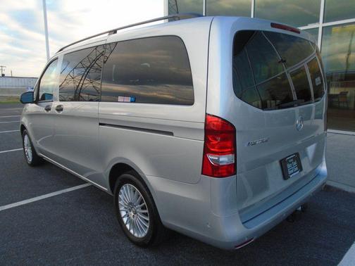 2018 Mercedes-Benz Metris Base