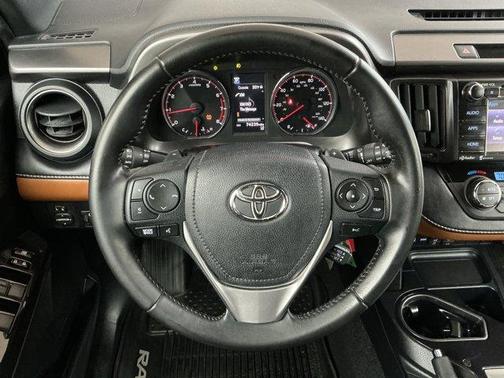 2018 Toyota RAV4 SE