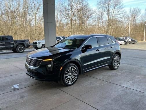 2025 Cadillac XT4 Premium Luxury