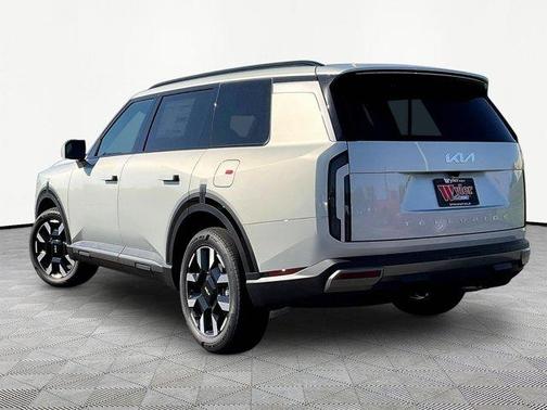 Ivory Silver 2027 Kia Telluride S