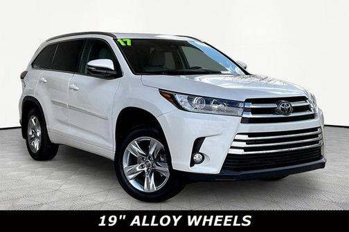 White 2017 Toyota Highlander Limited