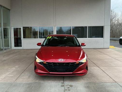 2022 Hyundai ELANTRA SEL