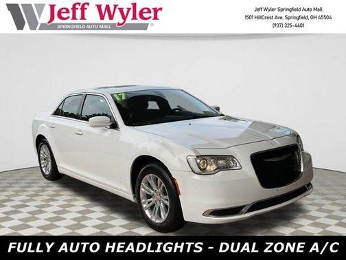 2017 Chrysler 300 Limited