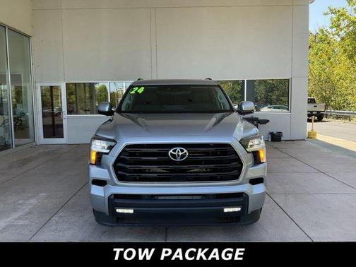 2024 Toyota Sequoia SR5