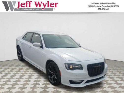 2021 Chrysler 300 Touring L