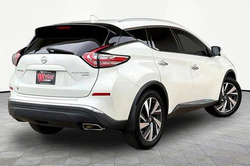 White 2017 Nissan Murano Platinum
