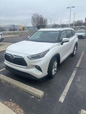Blizzard Pearl 2021 Toyota Highlander Limited