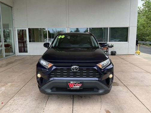2020 Toyota RAV4 XLE