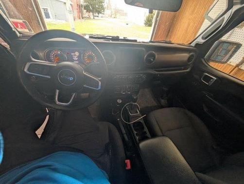 Black Clearcoat 2020 Jeep Gladiator Sport