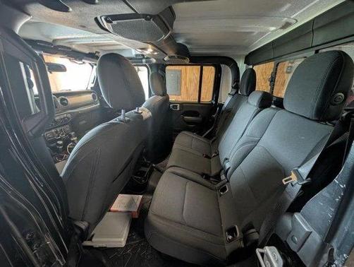 Black Clearcoat 2020 Jeep Gladiator Sport