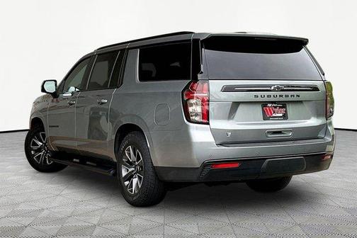 Sterling Gray Metallic 2023 Chevrolet Suburban Z71